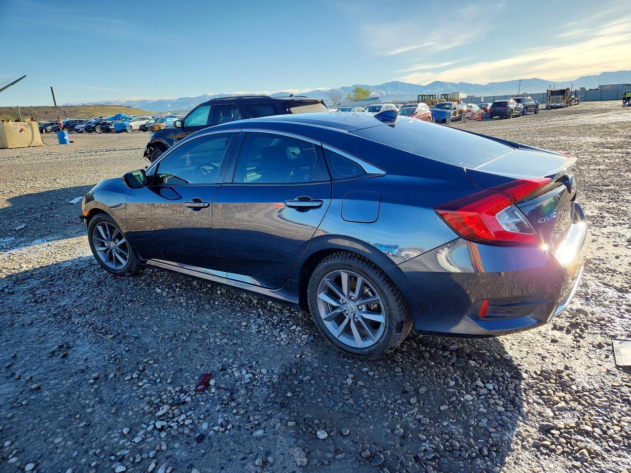 2020 HONDA CIVIC EX photo 3