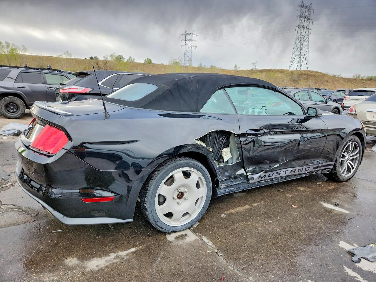 2016 FORD MUSTANG photo 5