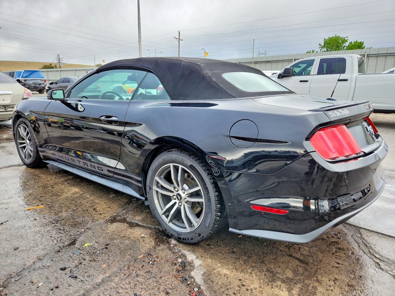 2016 FORD MUSTANG photo 3