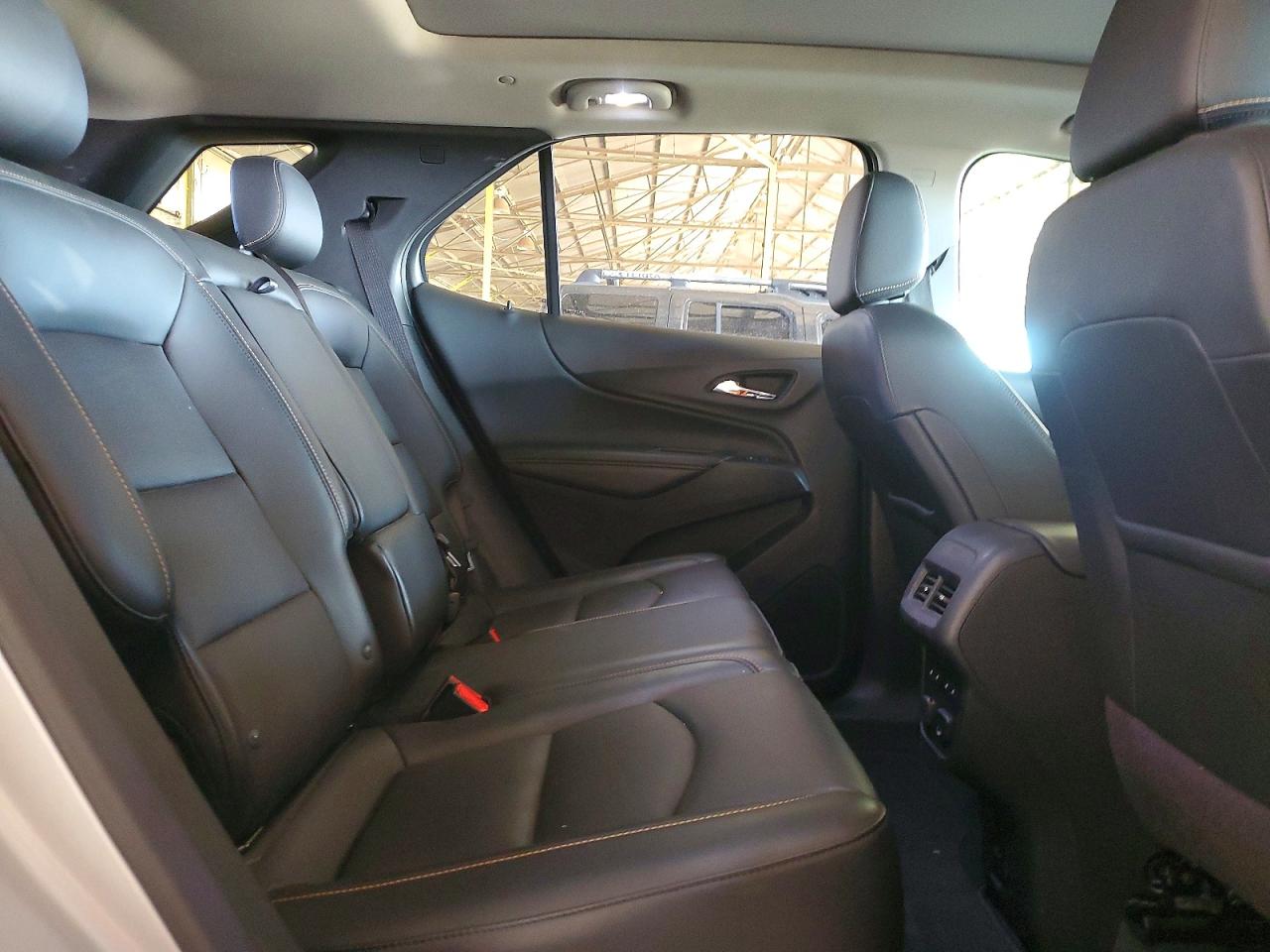 2018 CHEVROLET EQUINOX PREMIER photo 19