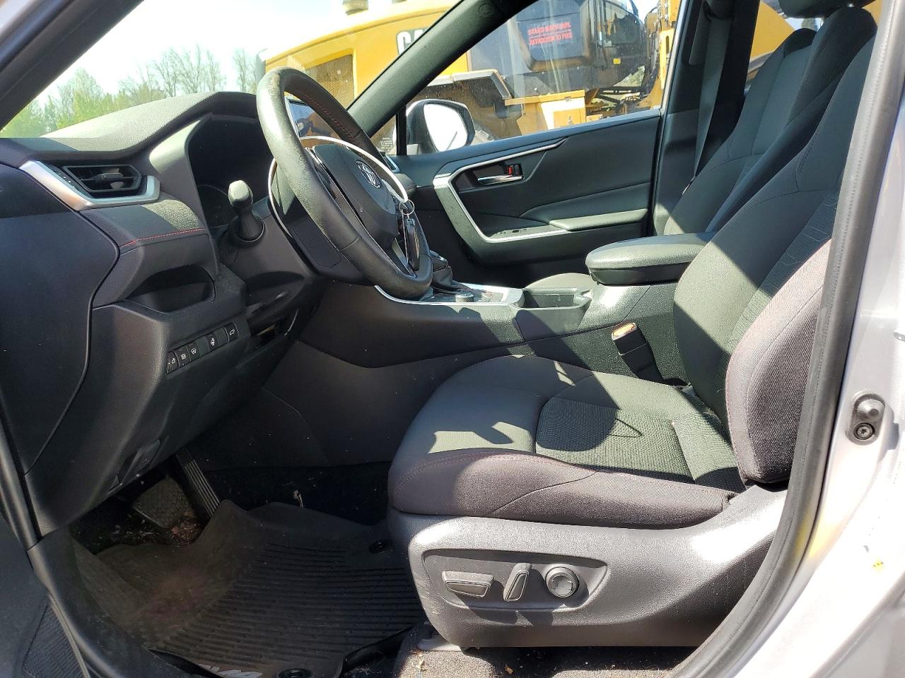2023 TOYOTA RAV4 PRIME SE photo 13