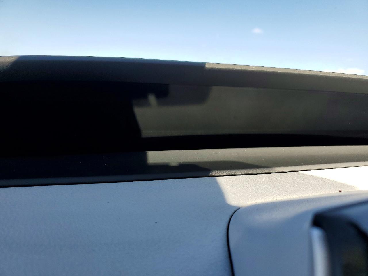 2016 TOYOTA PRIUS THREE TOURING photo 17