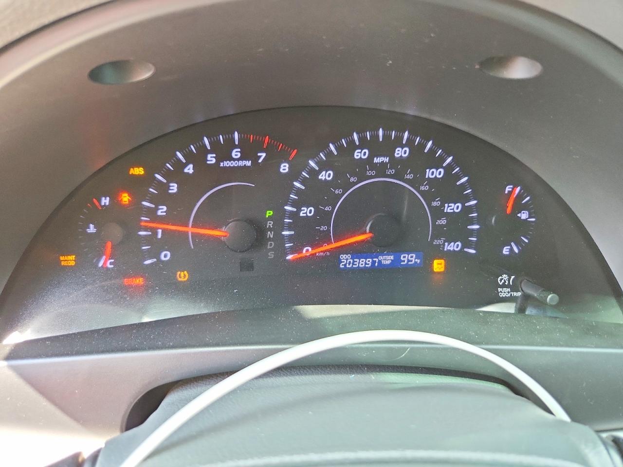 2011 TOYOTA CAMRY LE photo 9