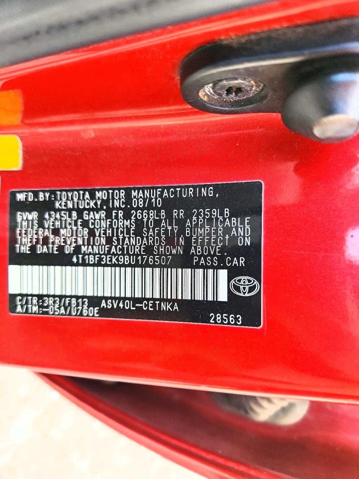 2011 TOYOTA CAMRY LE photo 12