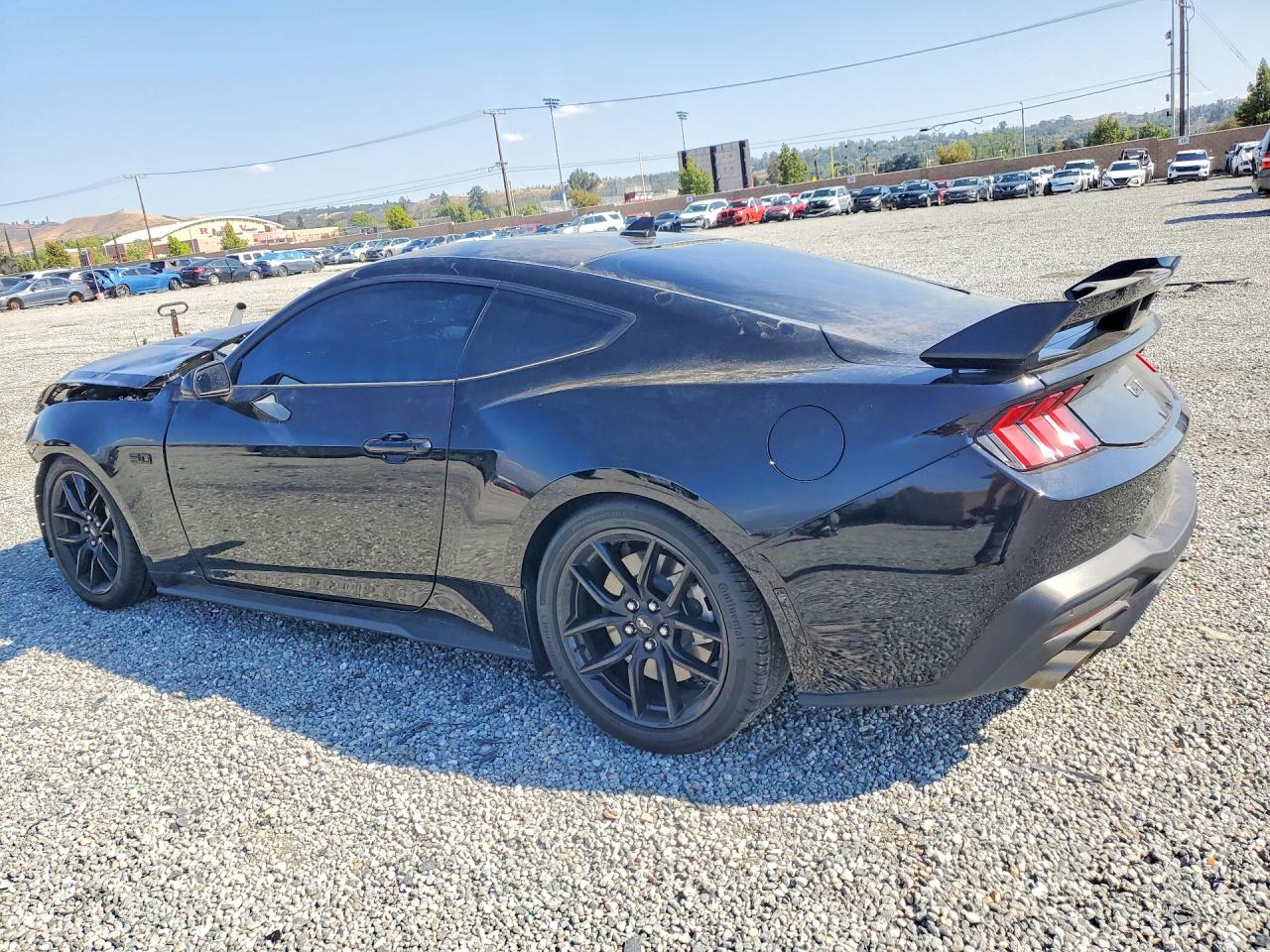 2025 FORD MUSTANG GT photo 2