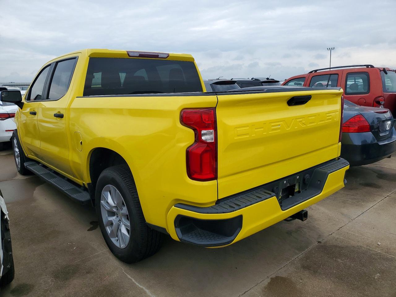 2020 CHEVROLET SILVERADO C1500 CUSTOM photo 3