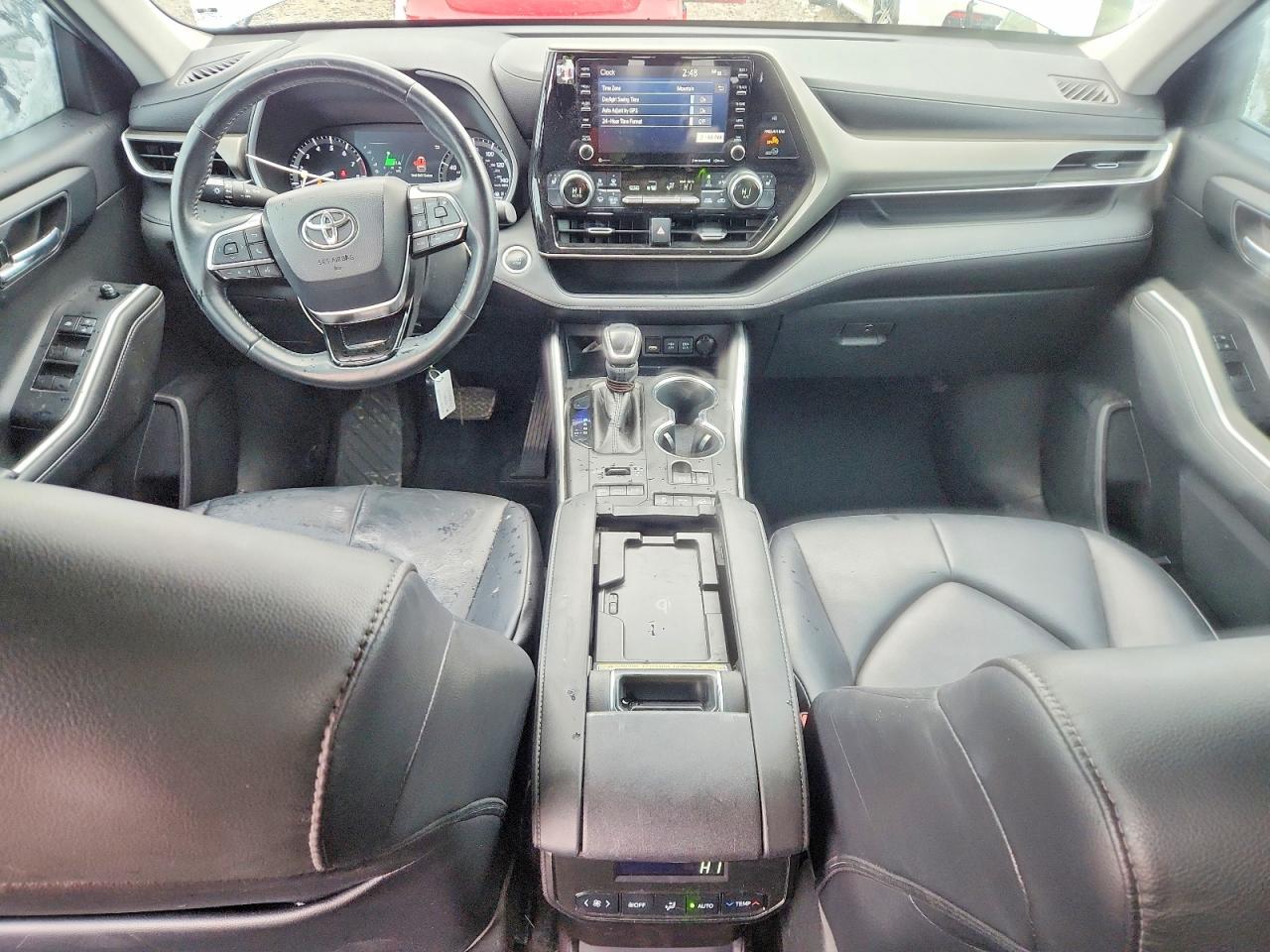 2020 TOYOTA HIGHLANDER XLE photo 22