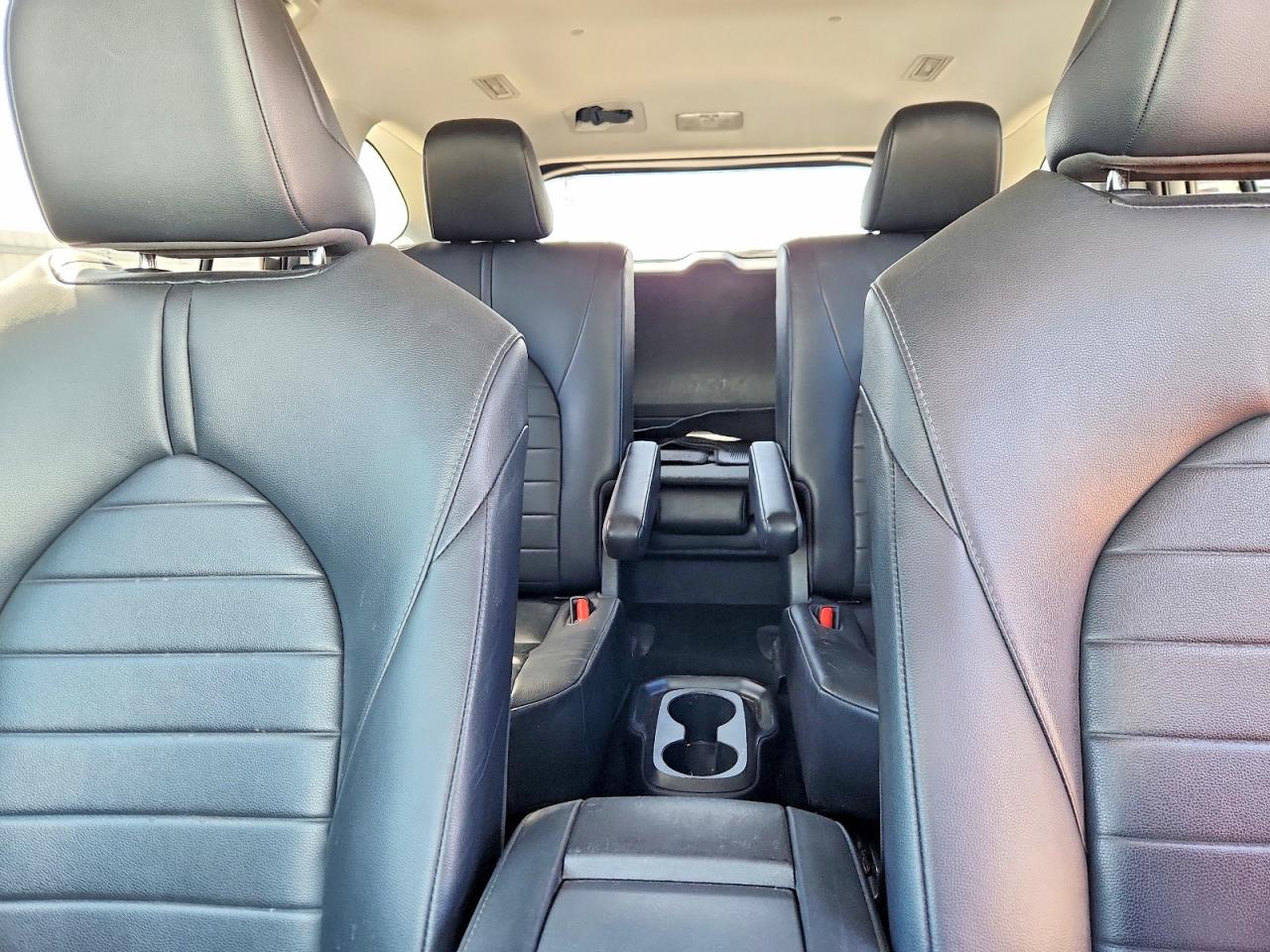 2020 TOYOTA HIGHLANDER XLE photo 28