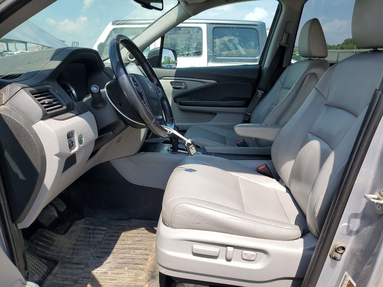 2016 HONDA PILOT EXLN photo 19