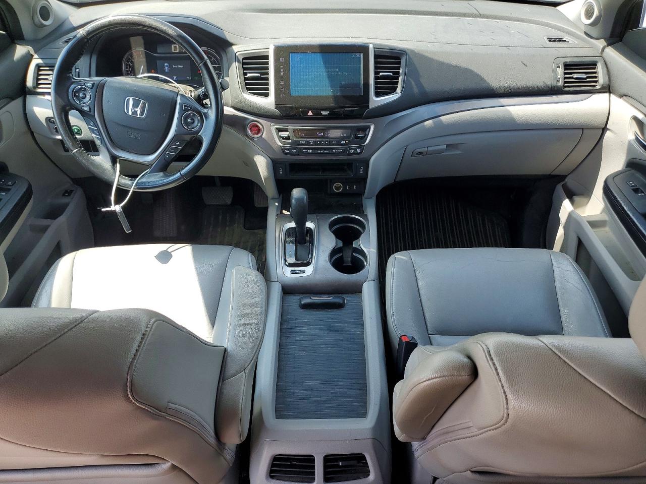 2016 HONDA PILOT EXLN photo 22