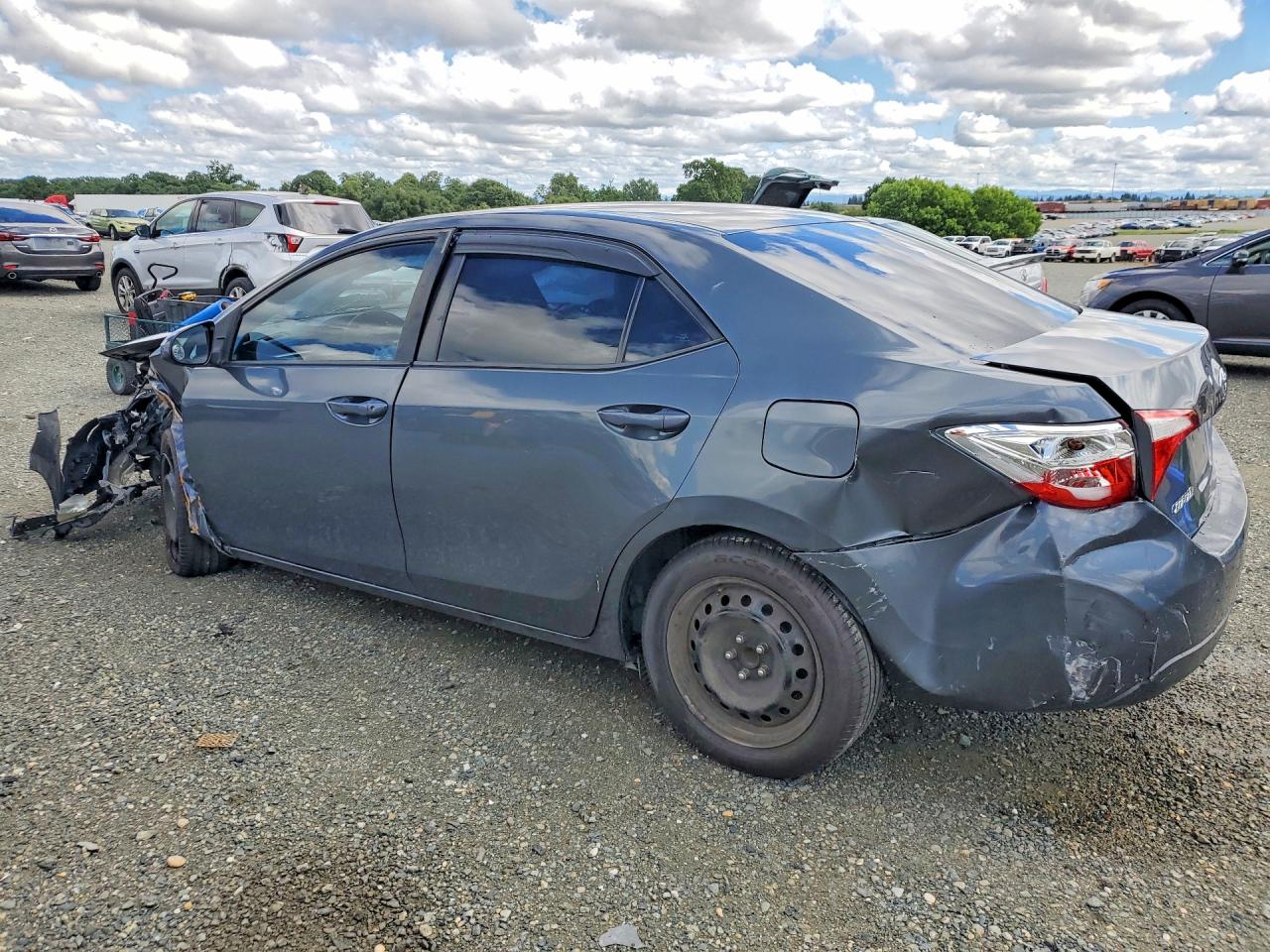 2016 TOYOTA COROLLA LE photo 3