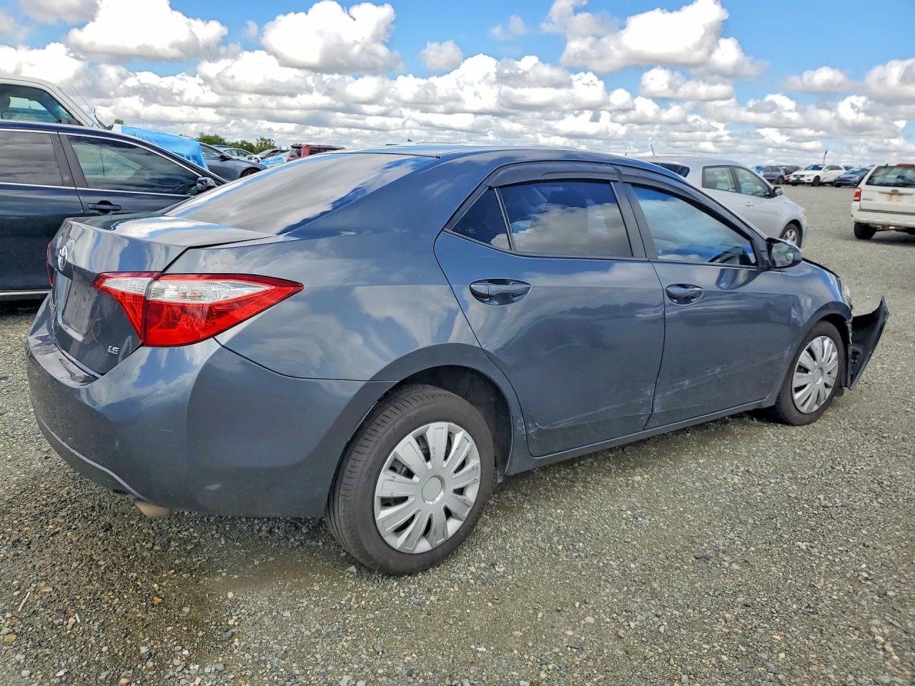 2016 TOYOTA COROLLA LE photo 5