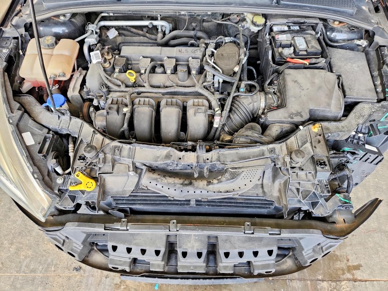 2015 FORD FOCUS SE photo 11