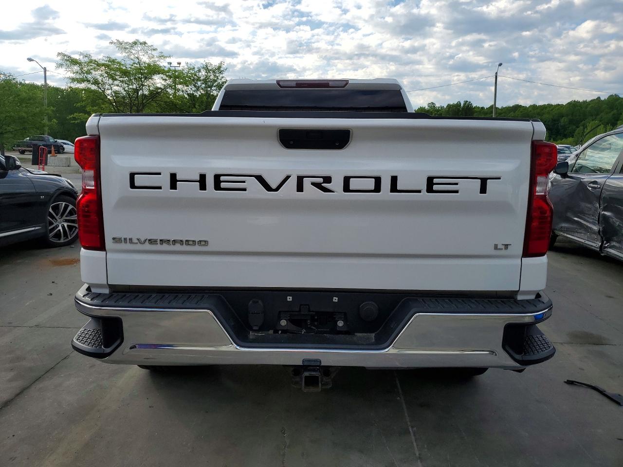 2019 CHEVROLET SILVERADO K1500 LT photo 6