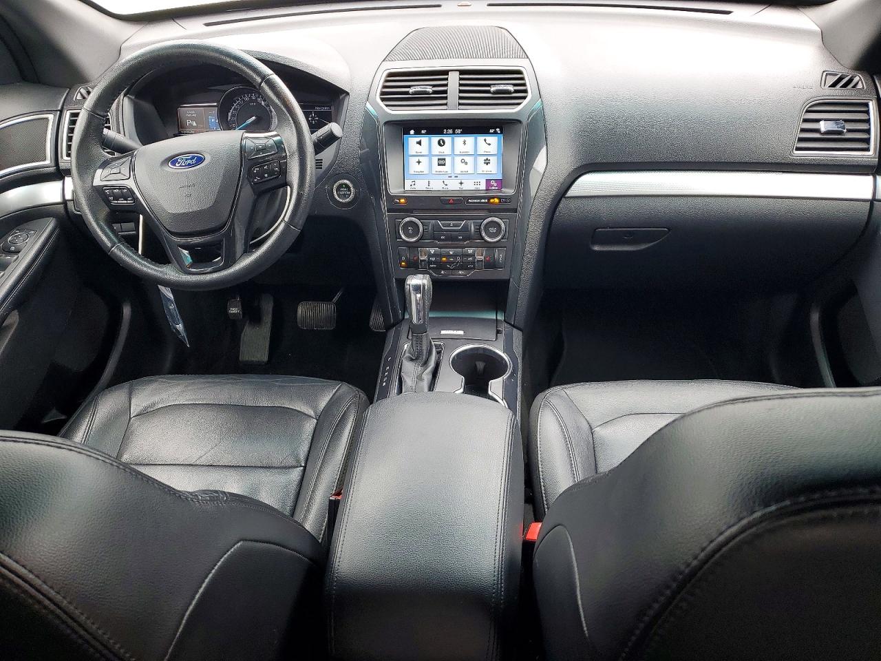 2017 FORD EXPLORER XLT photo 15