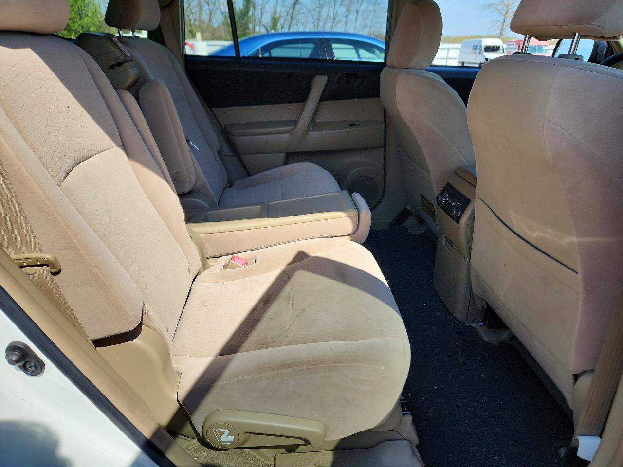 2008 TOYOTA HIGHLANDER BASE photo 21