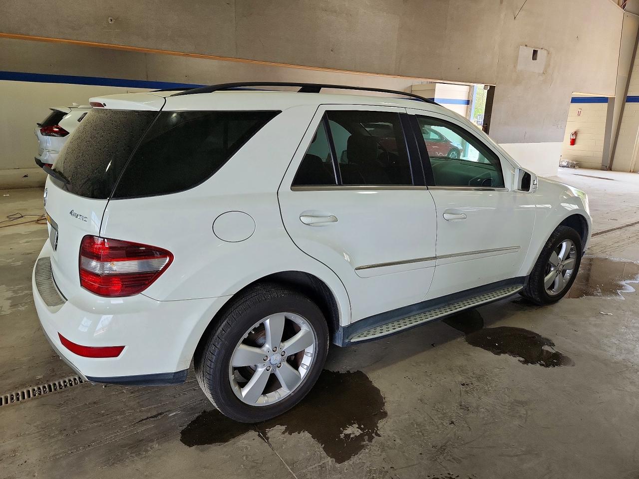 2011 MERCEDES-BENZ ML 350 4MATIC photo 3