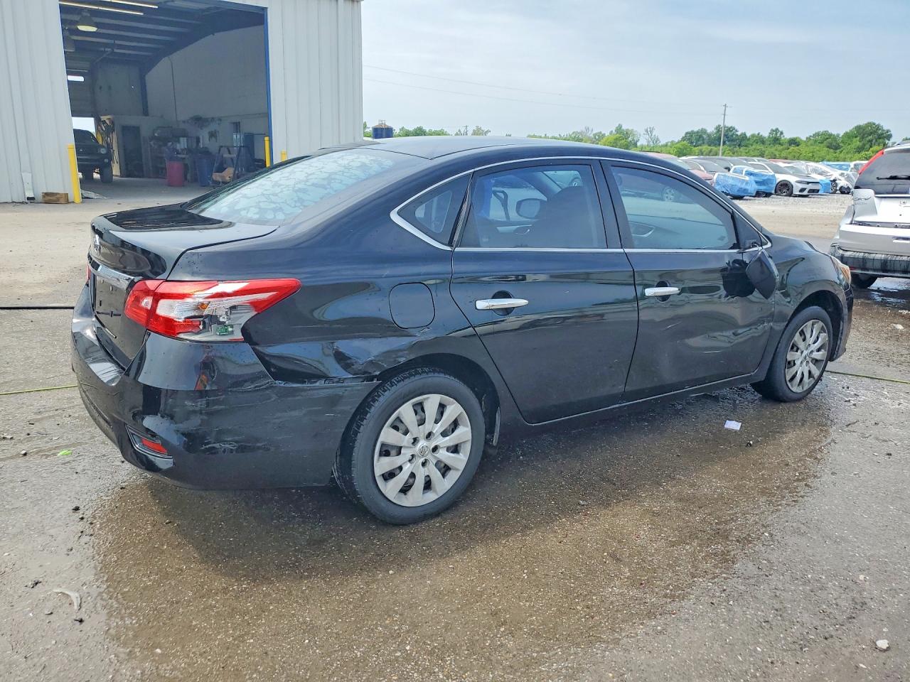 2017 NISSAN SENTRA S photo 5