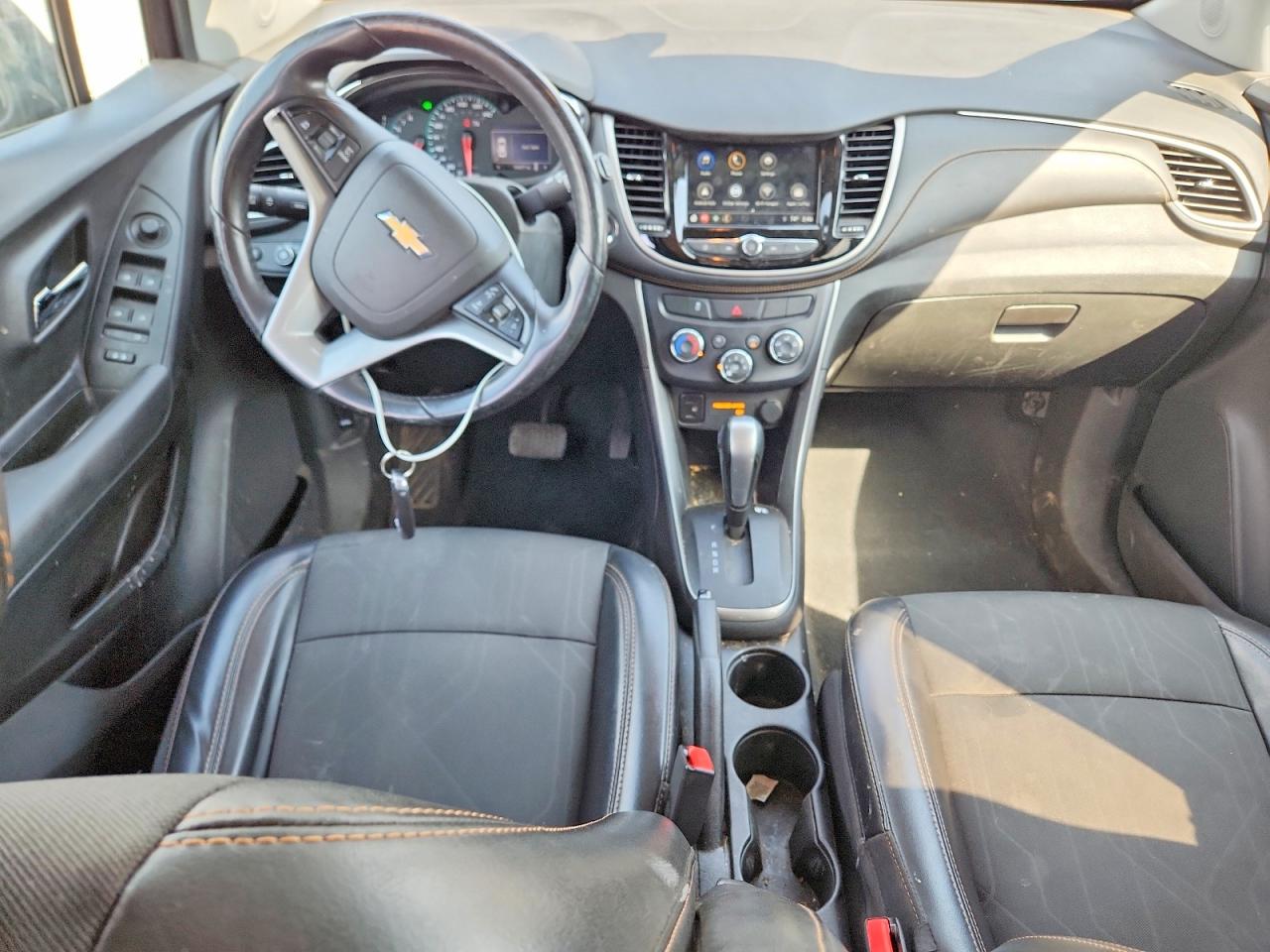2018 CHEVROLET TRAX 1LT photo 8