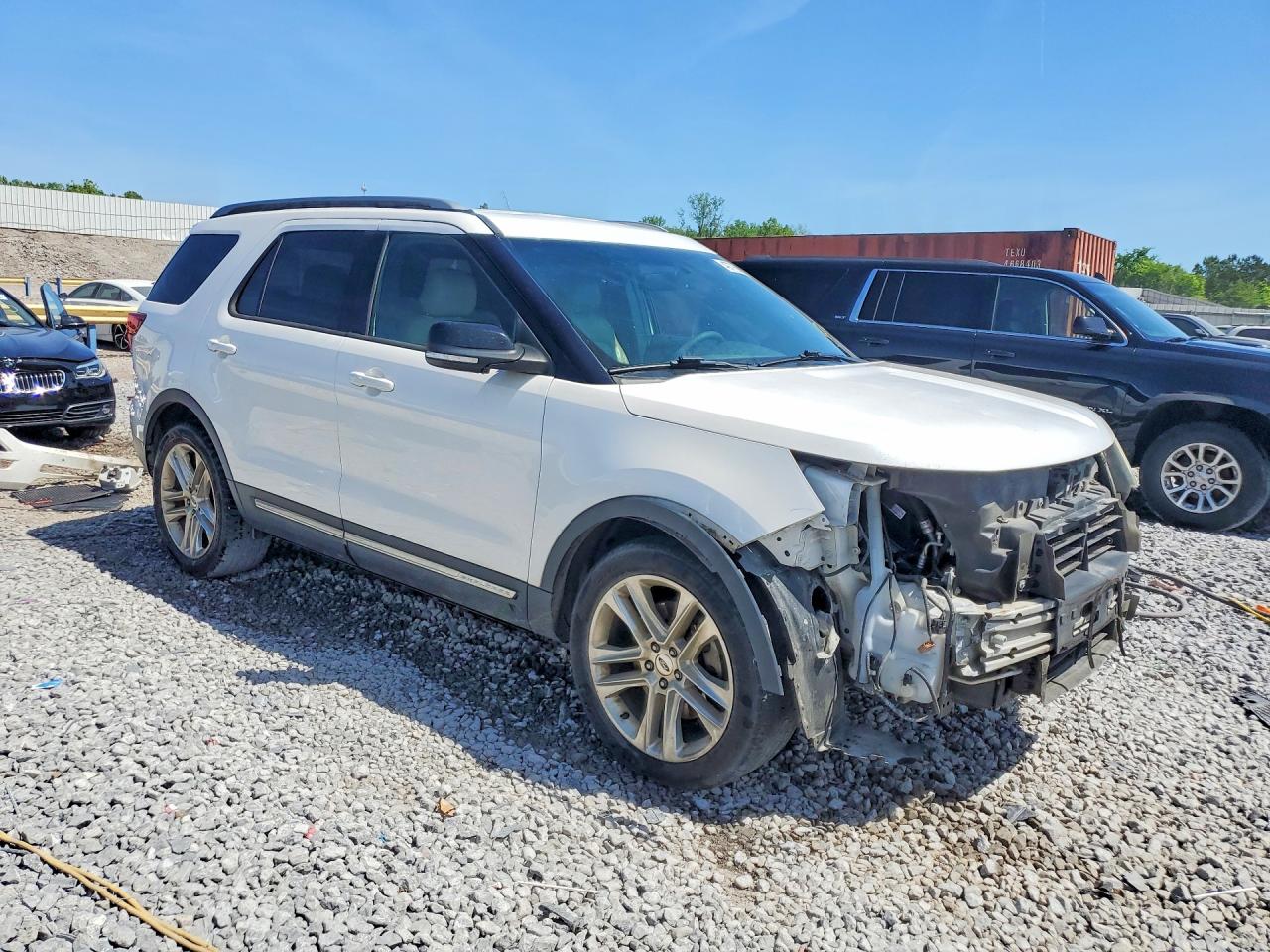 2016 FORD EXPLORER XLT photo 7