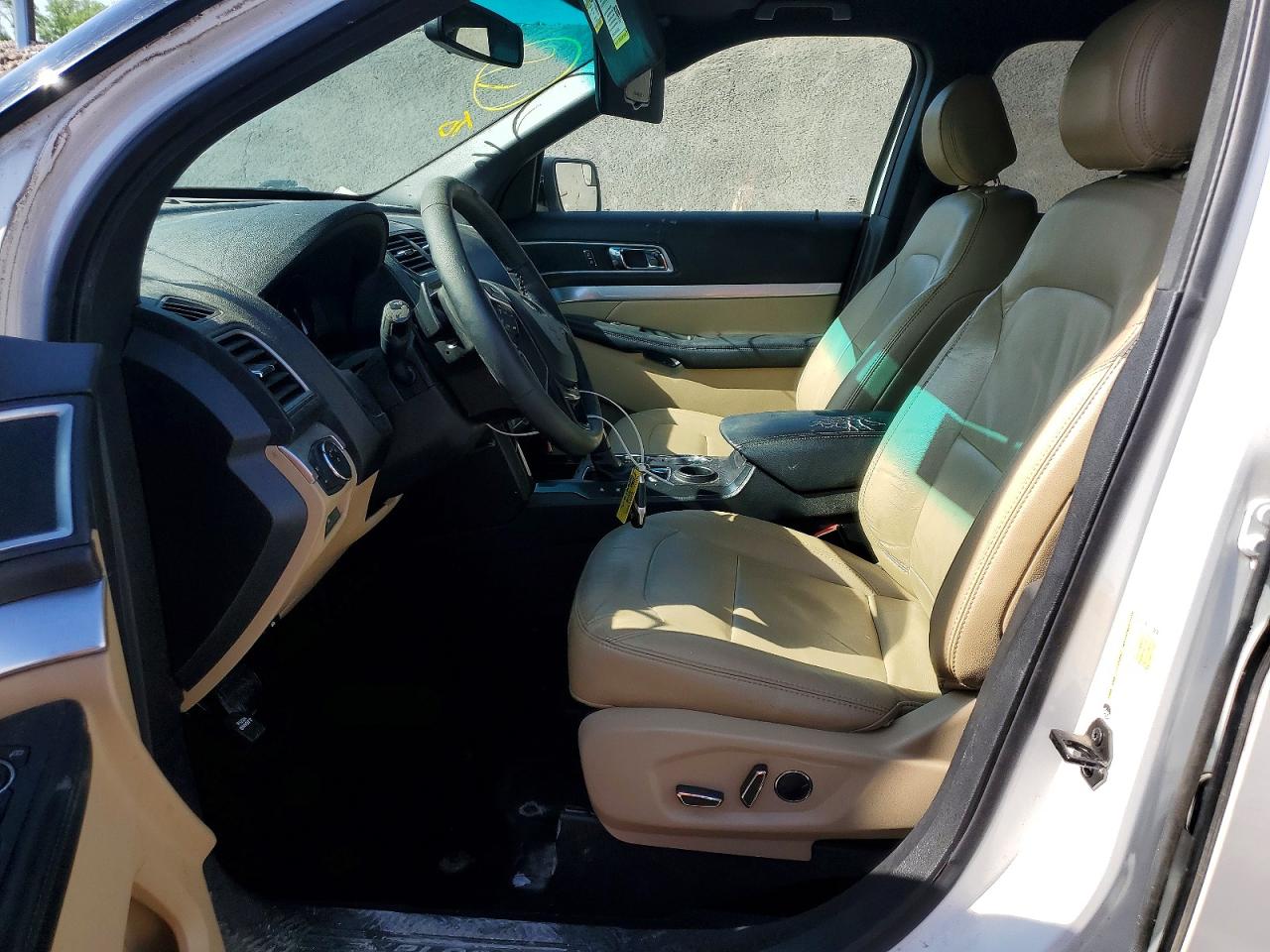 2016 FORD EXPLORER XLT photo 13