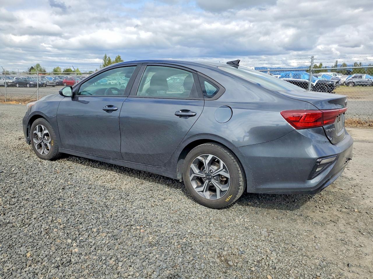 2020 KIA FORTE LXS photo 4