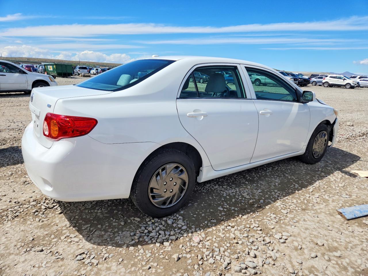 2010 TOYOTA COROLLA LE photo 7