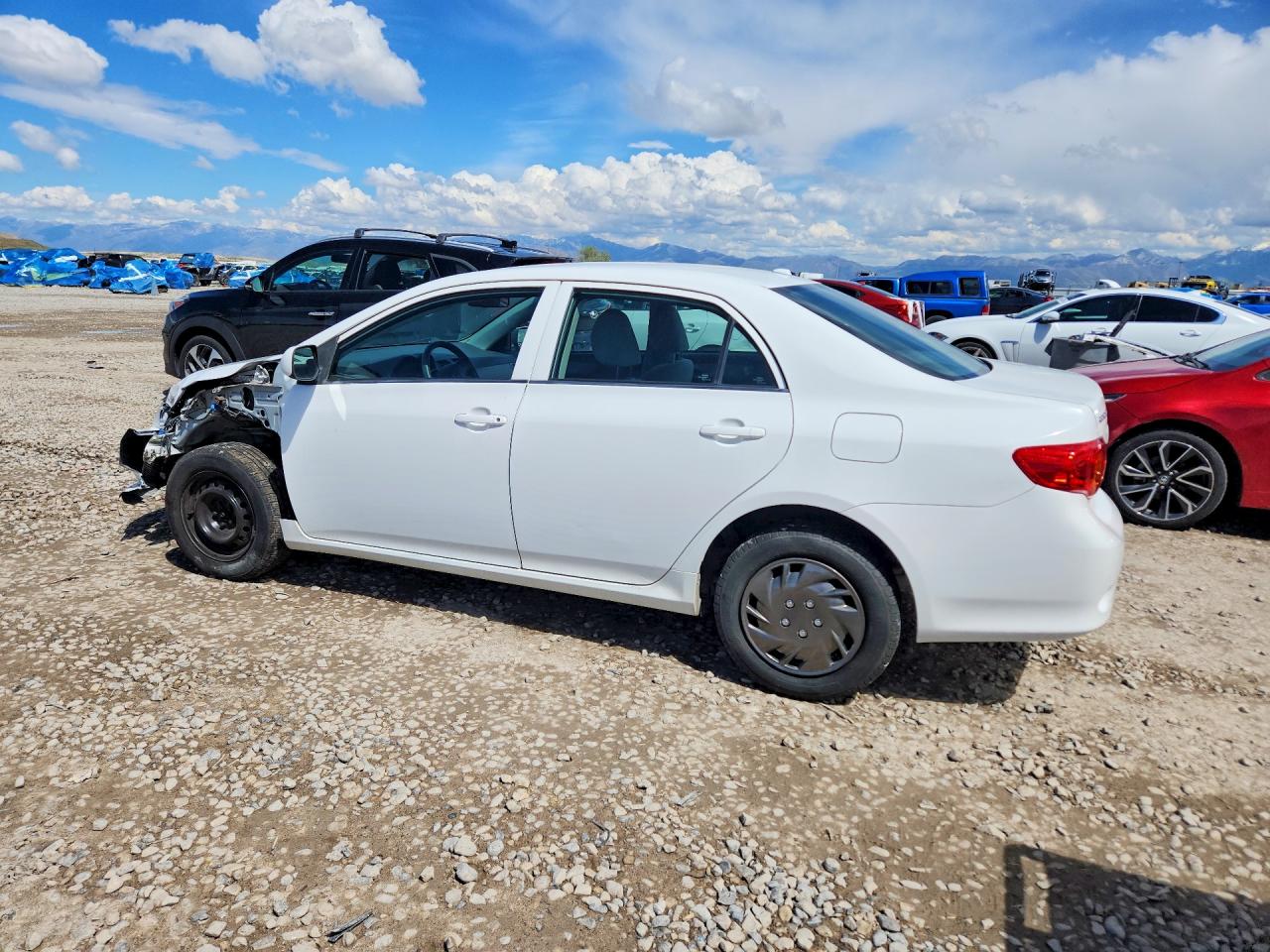 2010 TOYOTA COROLLA LE photo 4