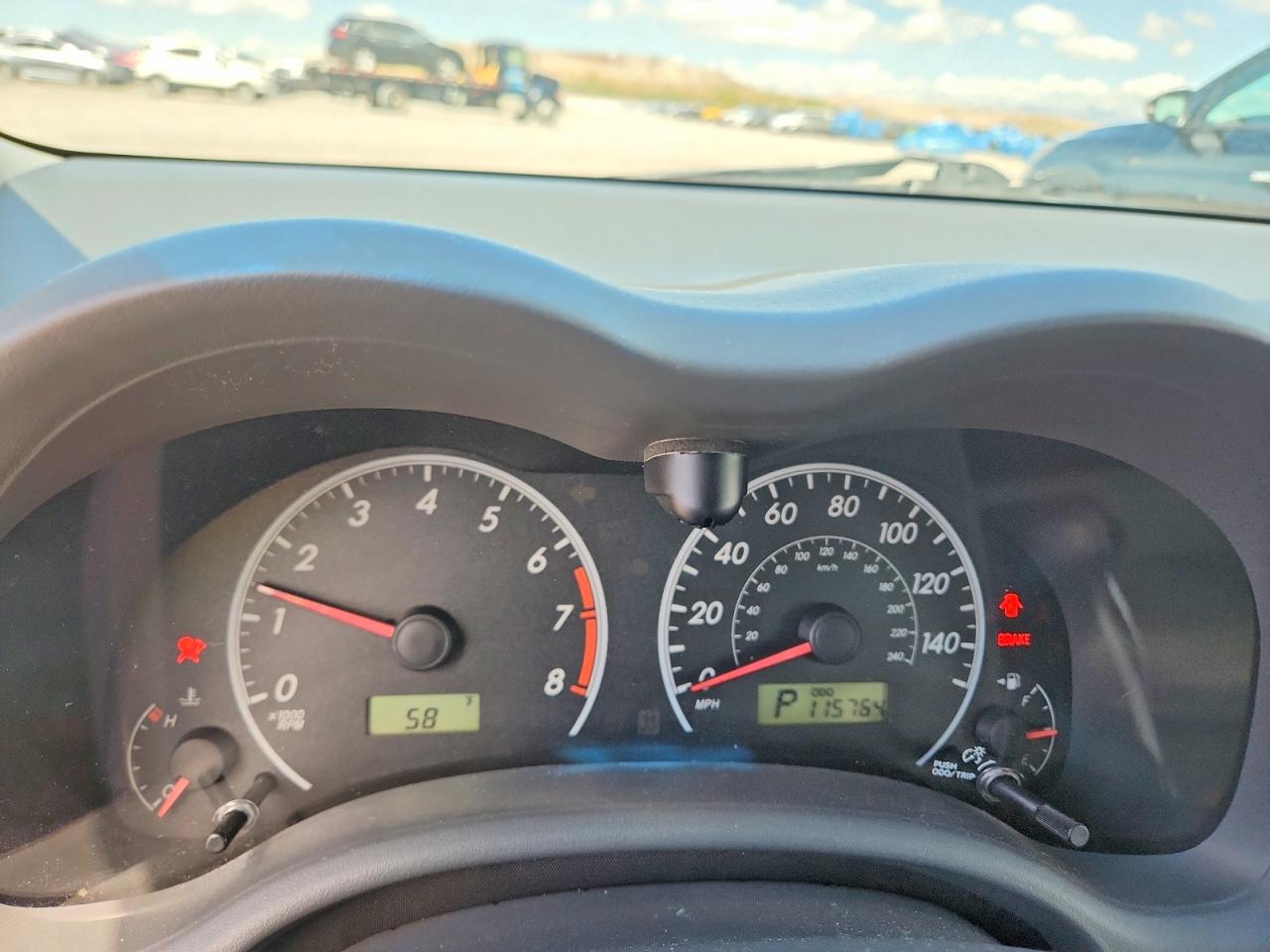 2010 TOYOTA COROLLA LE photo 25