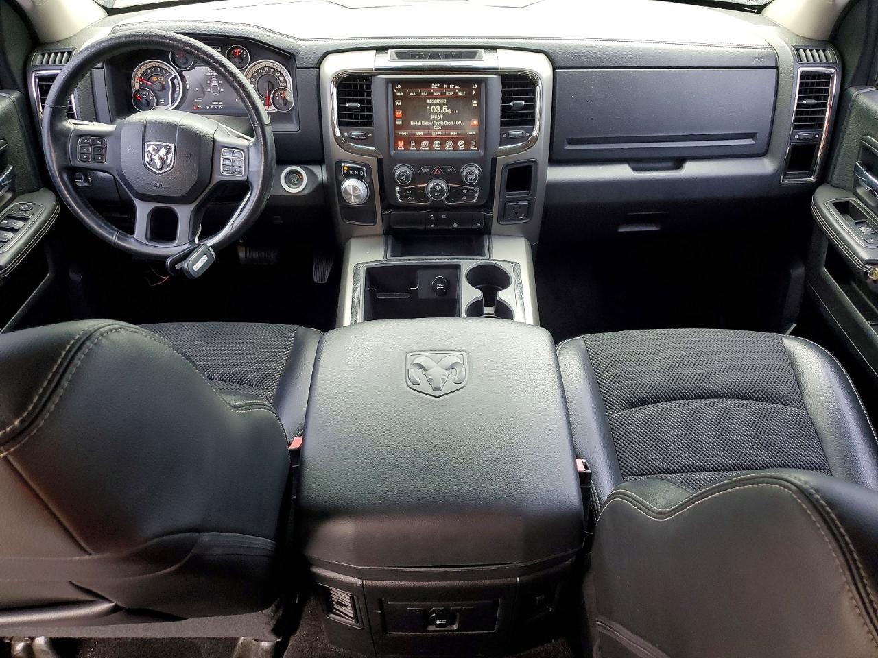 2014 RAM 1500 photo 8
