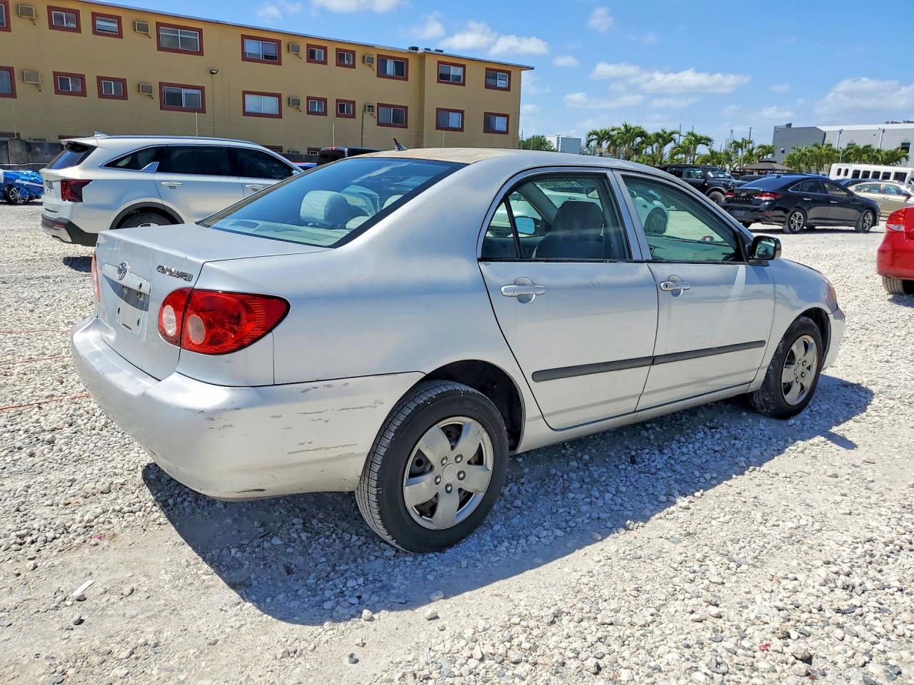 2005 TOYOTA COROLLA CE photo 3