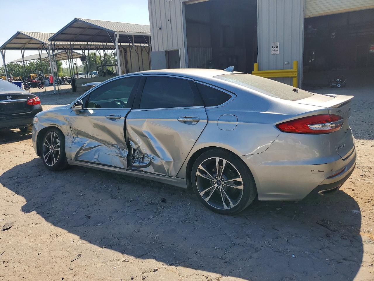 2020 FORD FUSION TITANIUM photo 4
