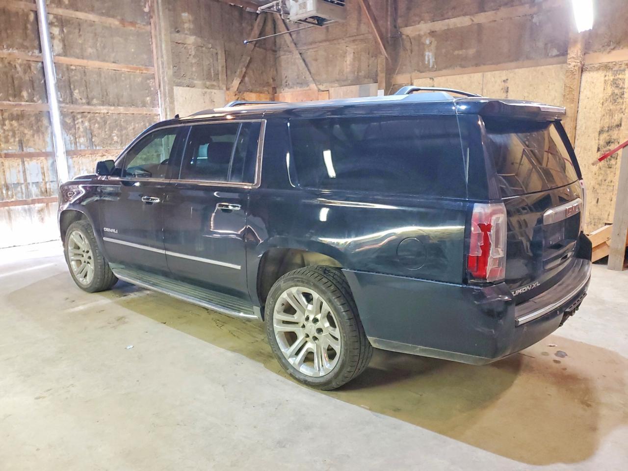 2015 GMC YUKON XL DENALI photo 3
