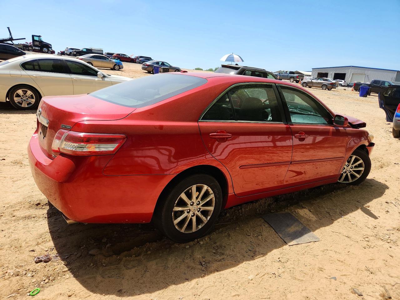 2011 TOYOTA CAMRY XLE V6 photo 5