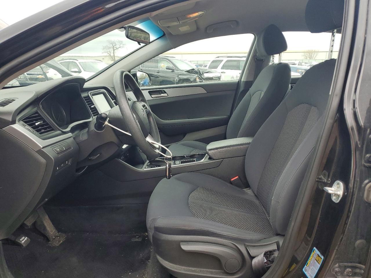 2018 HYUNDAI SONATA SE photo 19