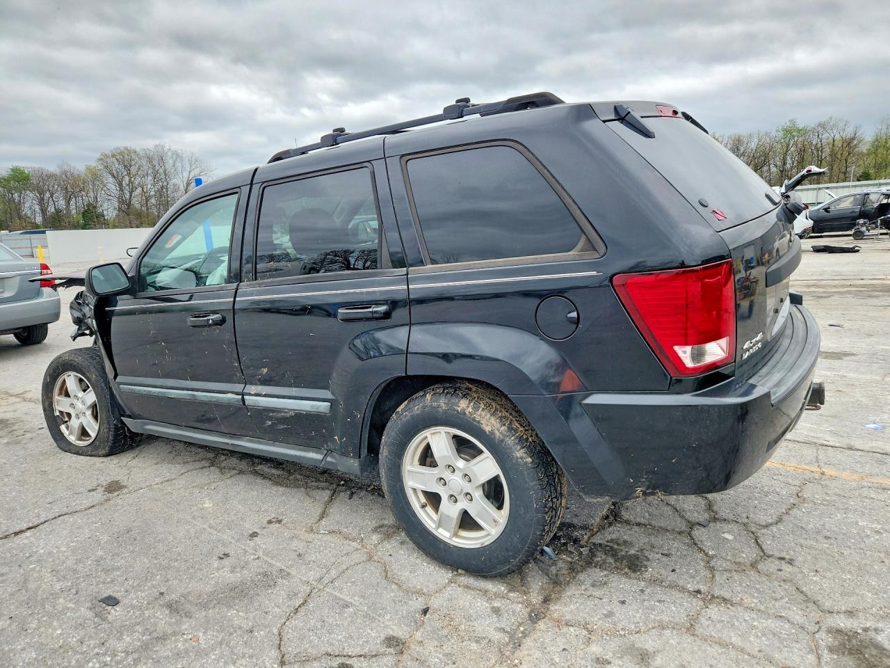 2007 JEEP GRAND CHEROKEE LAREDO photo 2