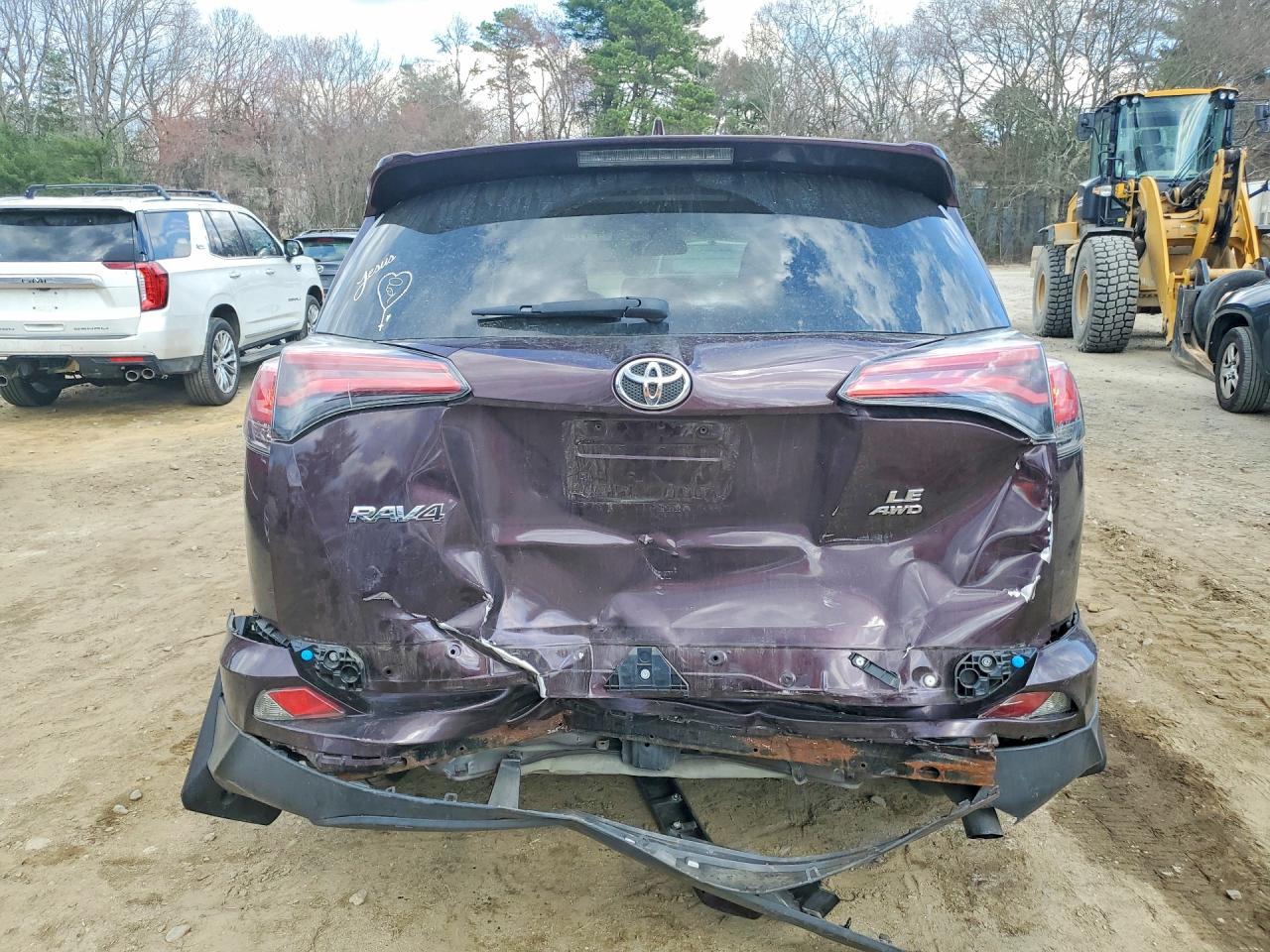 2018 TOYOTA RAV4 LE photo 6