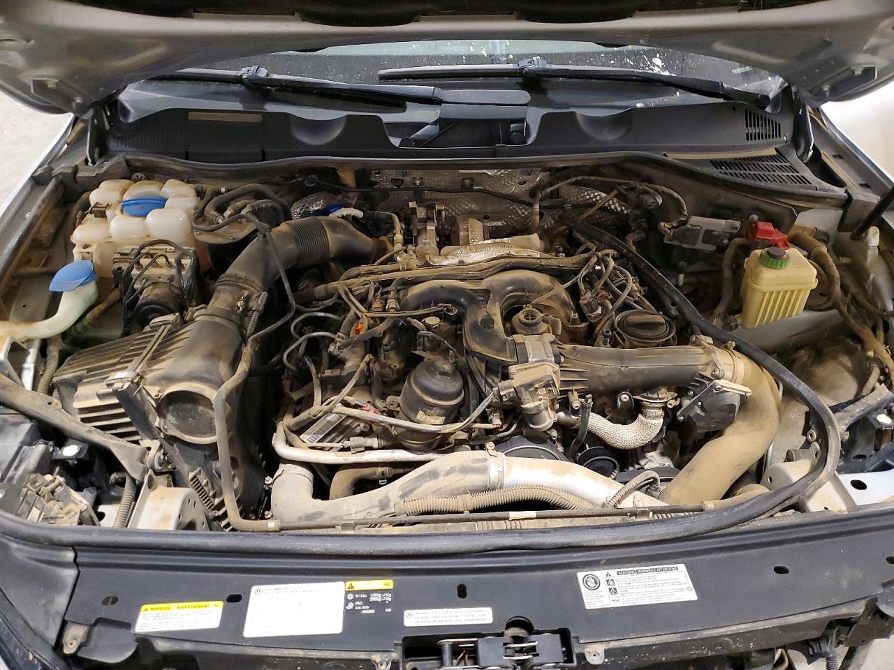 2013 VOLKSWAGEN TOUAREG V6 TDI photo 23