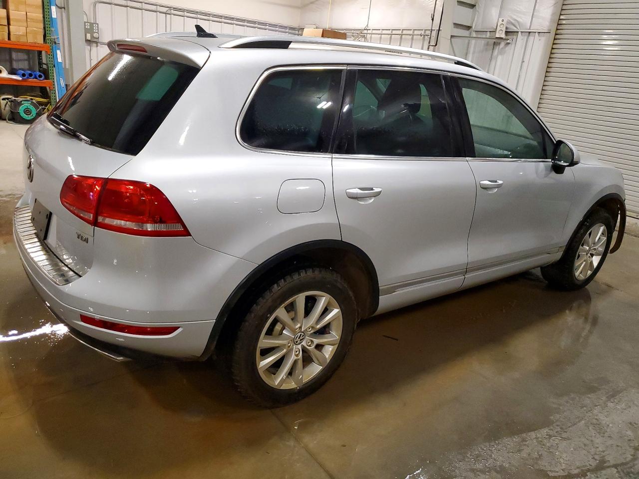 2013 VOLKSWAGEN TOUAREG V6 TDI photo 5