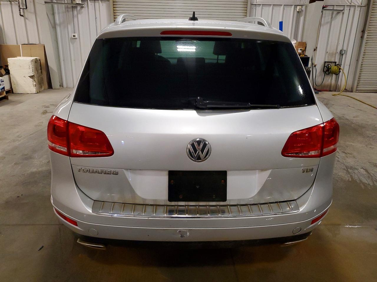 2013 VOLKSWAGEN TOUAREG V6 TDI photo 11