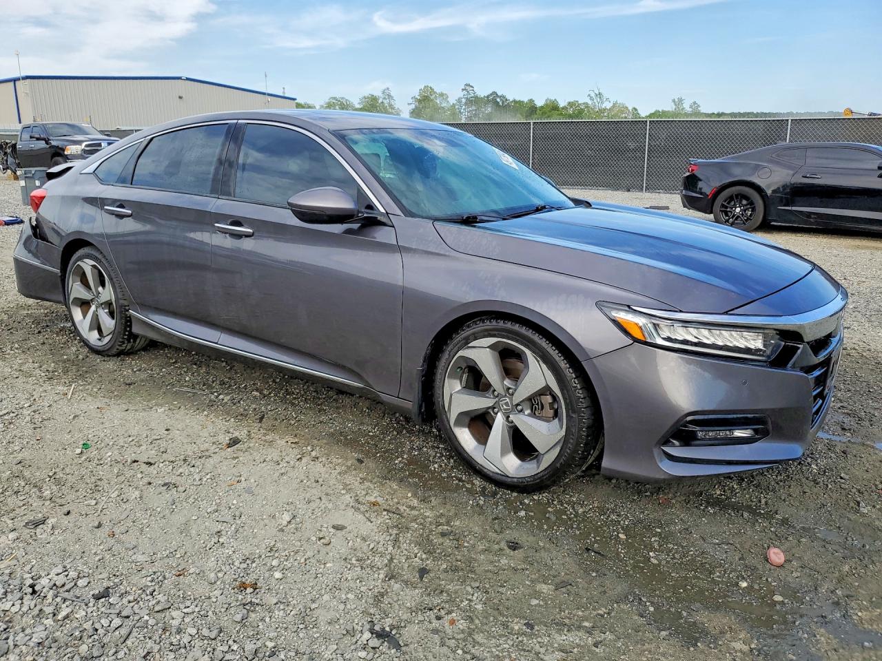 2018 HONDA ACCORD TOURING photo 10