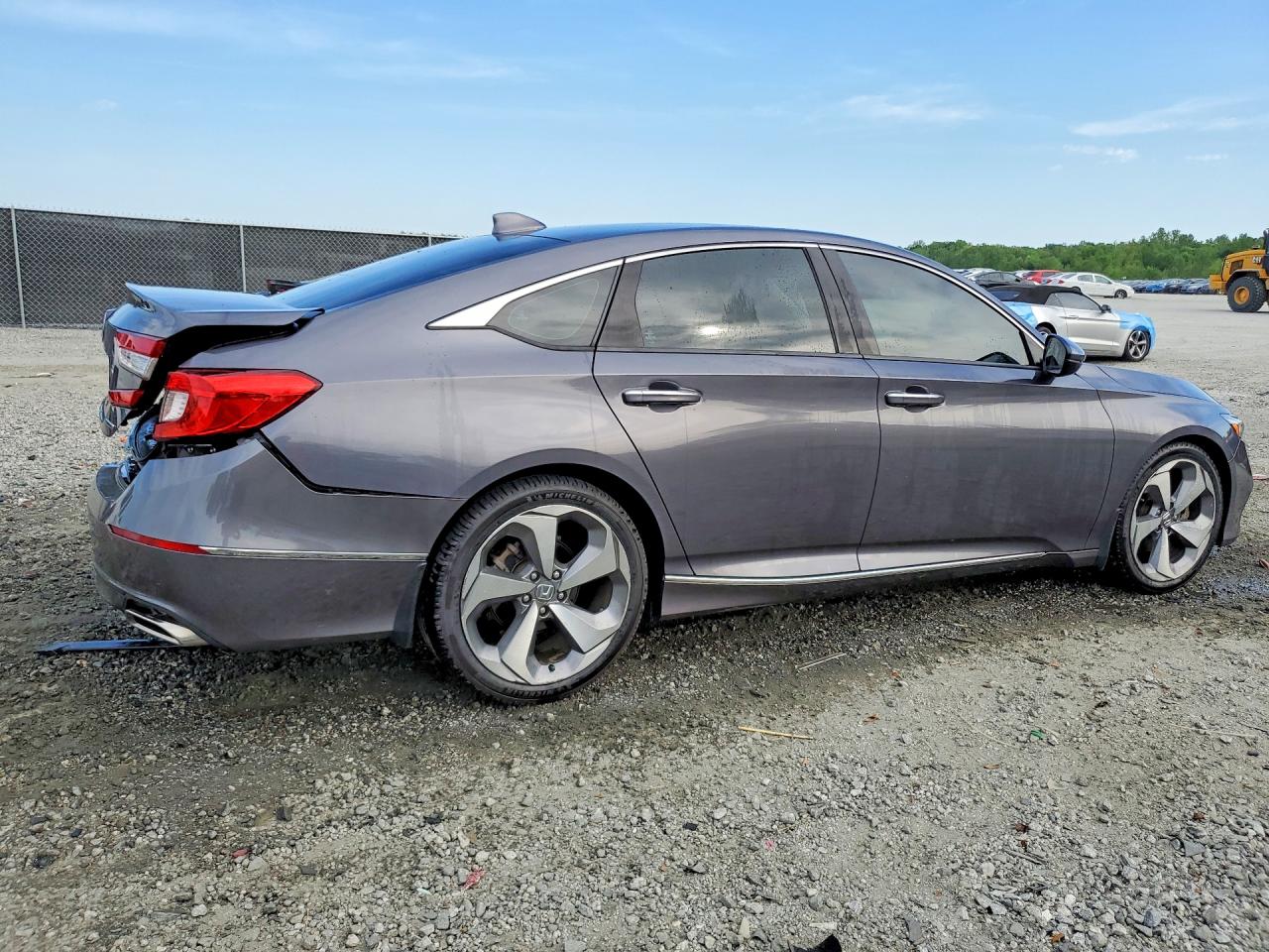 2018 HONDA ACCORD TOURING photo 7