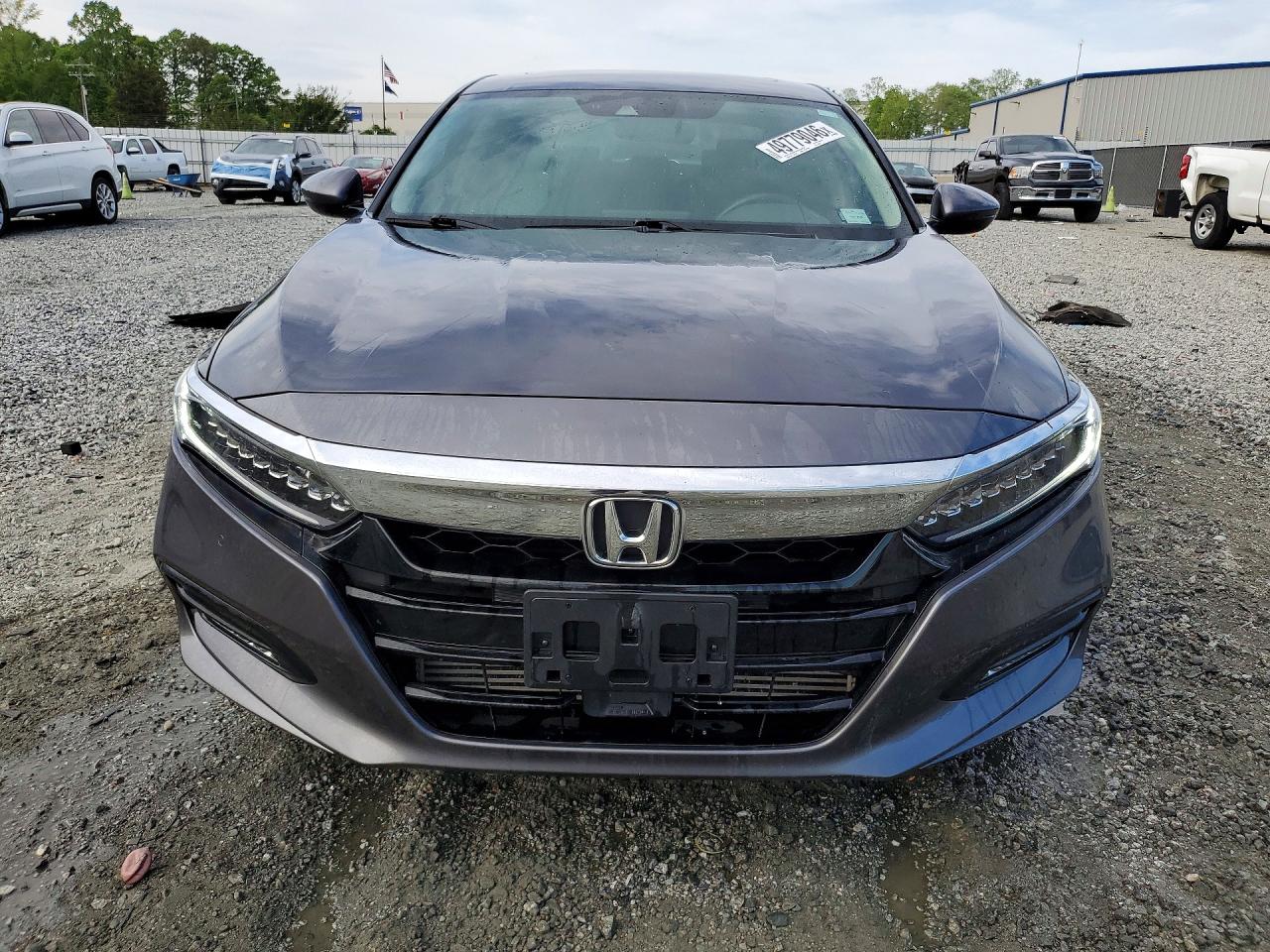 2018 HONDA ACCORD TOURING photo 13