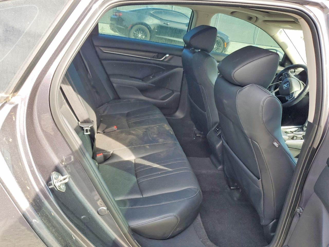 2018 HONDA ACCORD TOURING photo 28