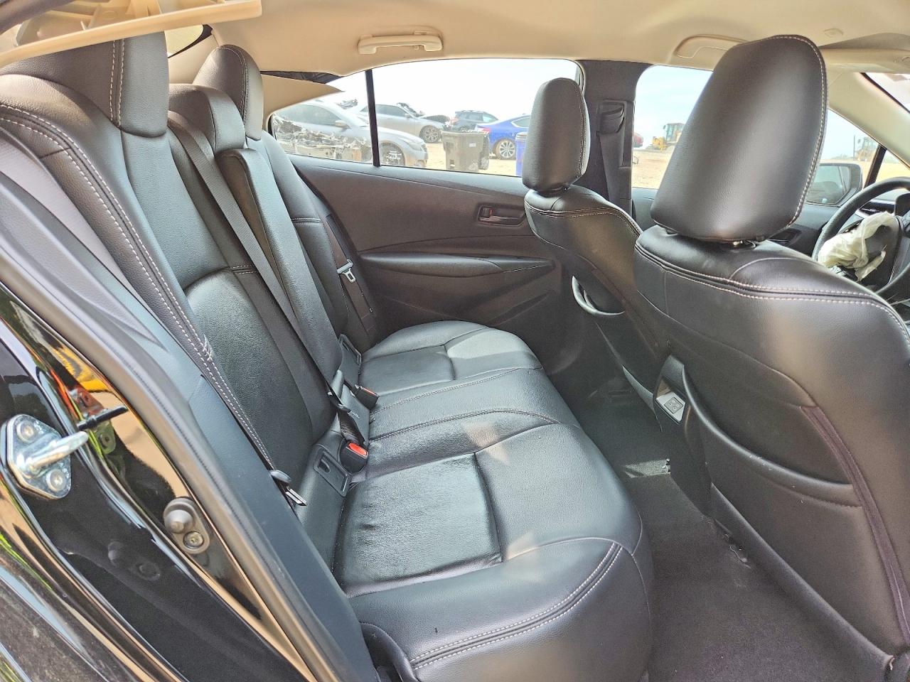 2023 TOYOTA COROLLA LE photo 28