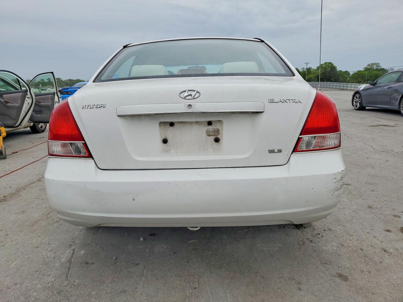 2001 HYUNDAI ELANTRA GLS photo 11