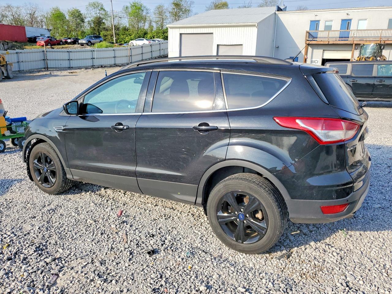 2014 FORD ESCAPE SE photo 2