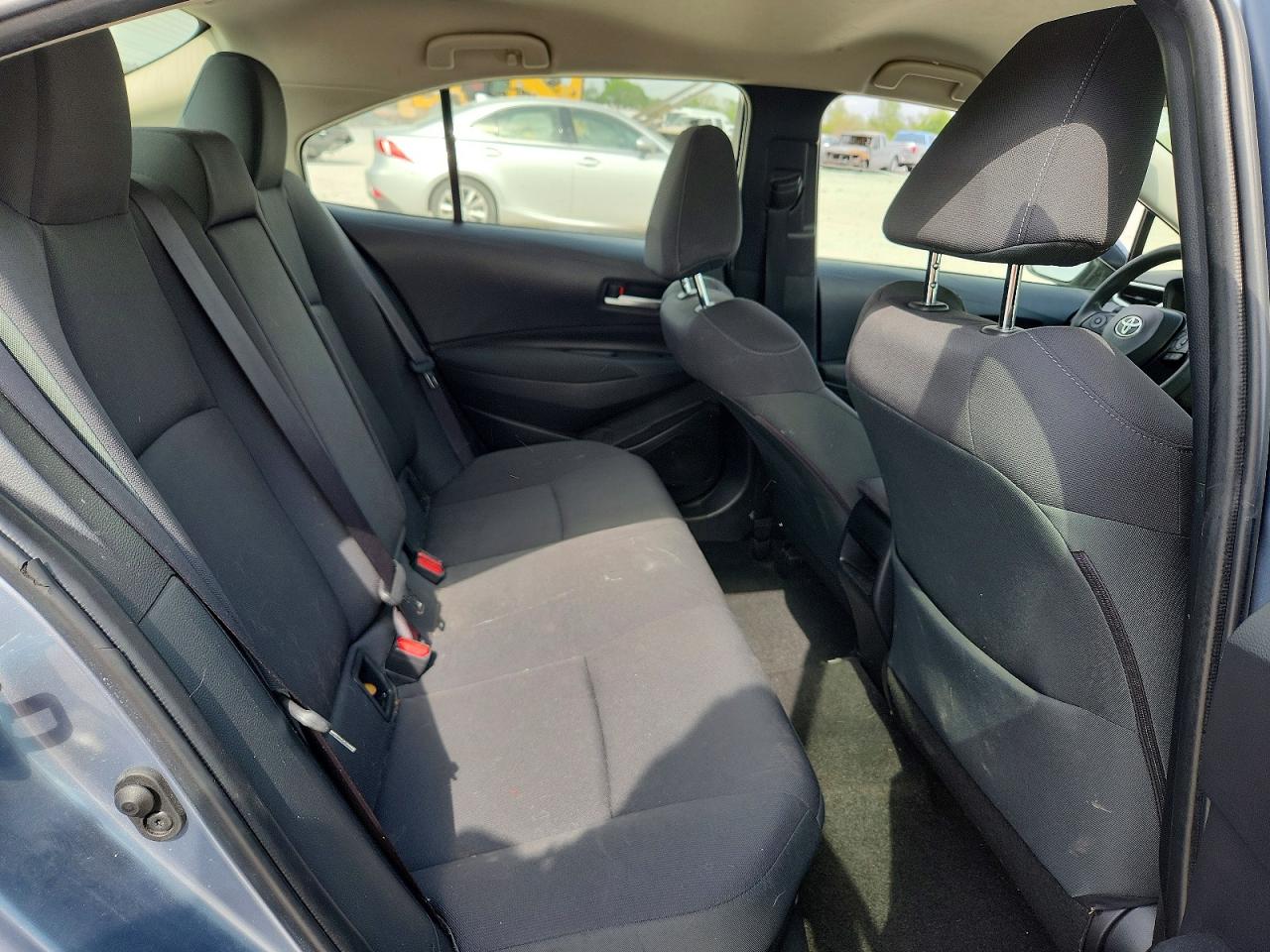 2021 TOYOTA COROLLA LE photo 10