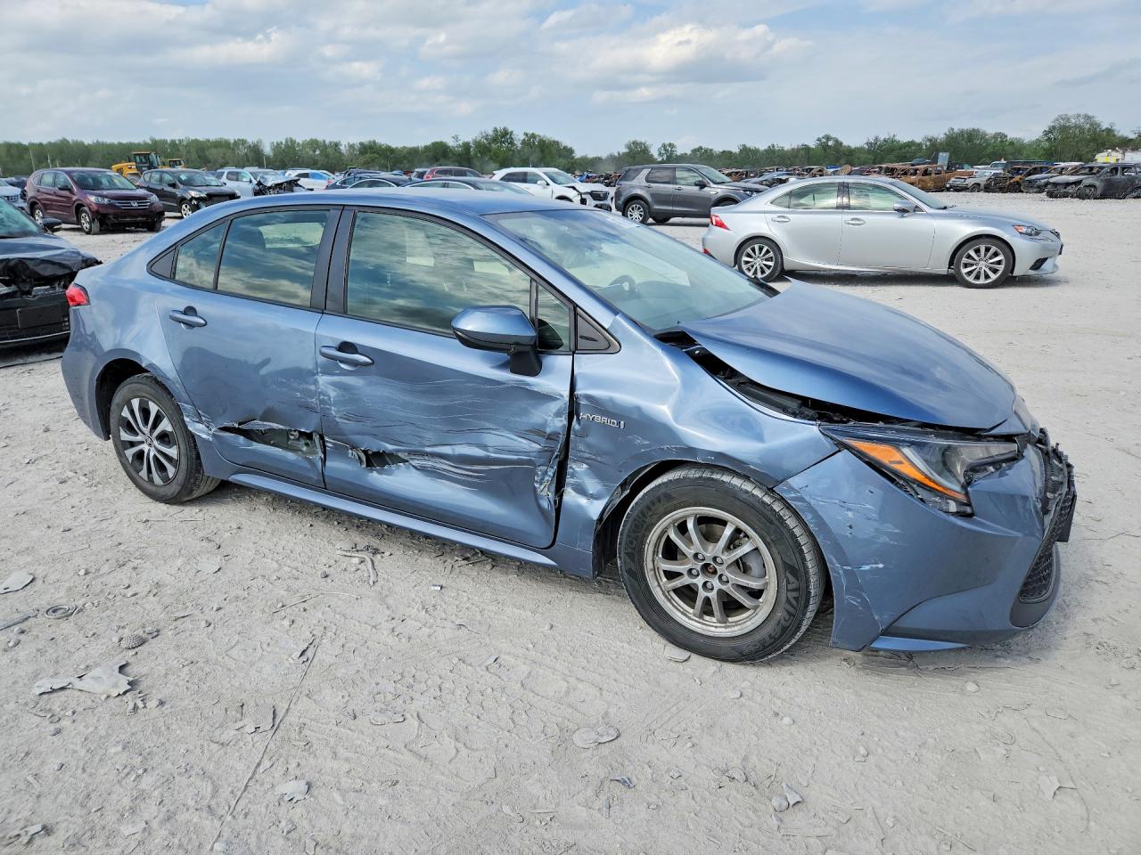 2021 TOYOTA COROLLA LE photo 4