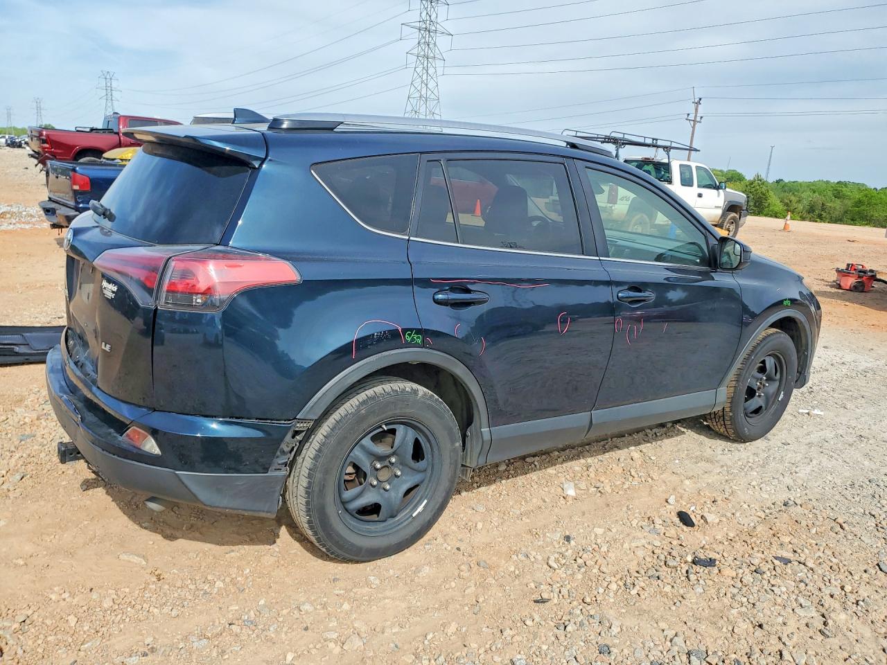 2018 TOYOTA RAV4 LE photo 7
